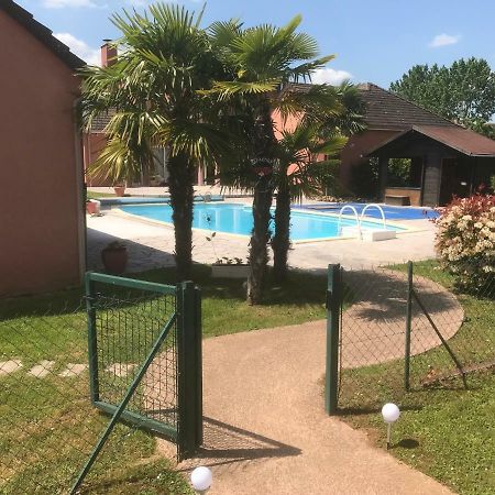 Chambres D'Hotes La Coloniale Varetz Exterior photo